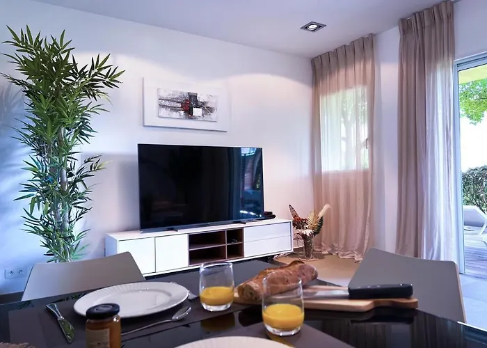 Apartment Pinarellu Appt T3 De Standing 50m -77 M2 6p Wifi