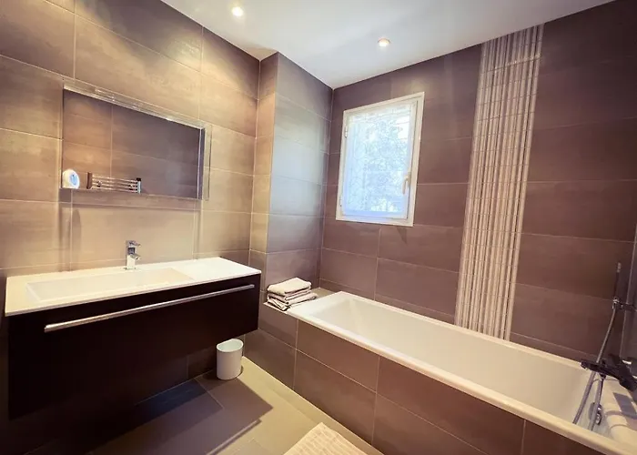 Pinarello Appt T3 De Standing 50m -77 M2 6p Wifi Appartement *